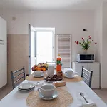 Hotel Helloapulia Center *