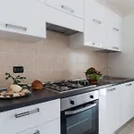 Helloapulia Center Monopoli