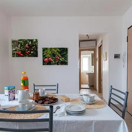 Helloapulia Center