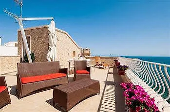 Helloapulia Center Hotel *