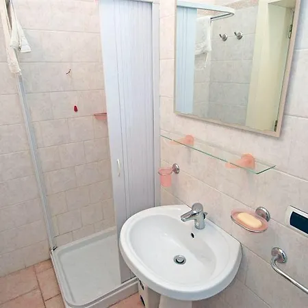 Helloapulia Center 莫诺波利