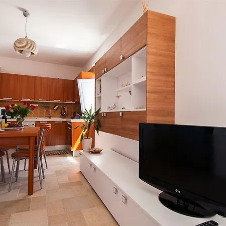 Helloapulia Center Monopoli