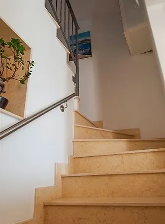 Helloapulia Center Hotell