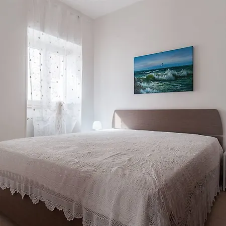 Helloapulia Center Monopoli